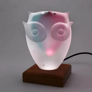 Skleněná dekorativní lampa s motivem sovy, 13 cm