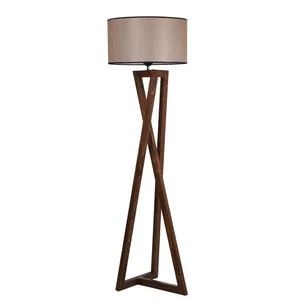 Stojací lampa Maçka s textilním stínidlem