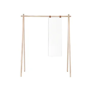 Stojan na oblečení z borovicového dřeva Hongi