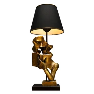 Stolní lampa Lecture černo-zlatá