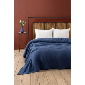 Tmavě modrý mušelínový přehoz 220x250 cm
