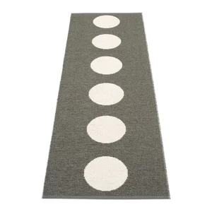 Tmavě šedý vnitřní a venkovní koberec Vera 70x225 cm