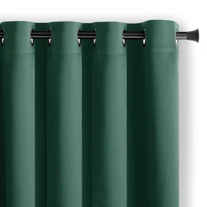 Tmavě zelený zatemňovací závěs 140×270 cm Eyelets – Restilo