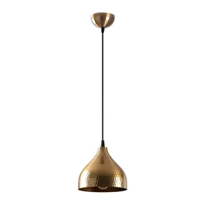 Závěsné zlaté svítidlo s kovovým stínidlem 18 cm