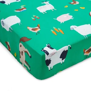 Zelené napínací prostěradlo 90×190 cm Farmyard Animals – Catherine Lansfield