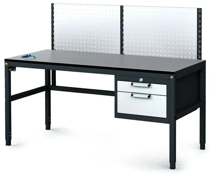 Antistatický dílenský stůl s perfopanelem a zásuvkami 1600x800 mm