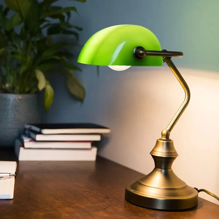 Bronzová stolní lampa s zeleným sklem a stmívačem