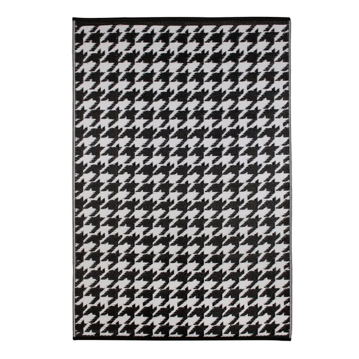 Černo-bílý venkovní koberec Green Decore Houndstooth 120x180 cm