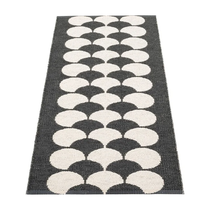 Černo-krémový dvoubarevný venkovní a vnitřní koberec 70x150 cm Poppy Black Vanilla