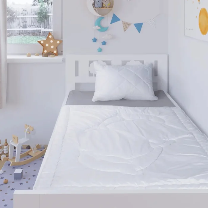 Dětská přikrývka Microfibre 90x135 cm bílá