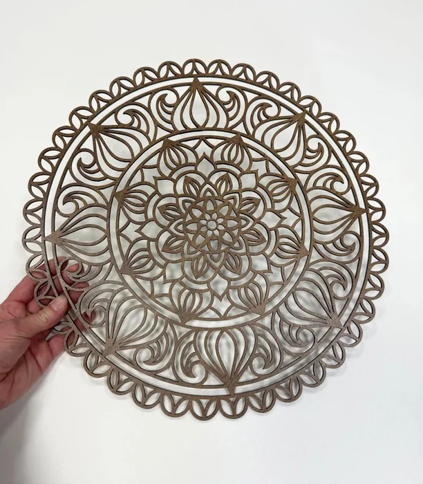 Dřevěná mandala Blahobyt 40 cm ořech