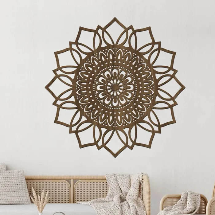 Dřevěná mandala ŠTĚSTÍ na zeď - ořech, Ø 20 cm