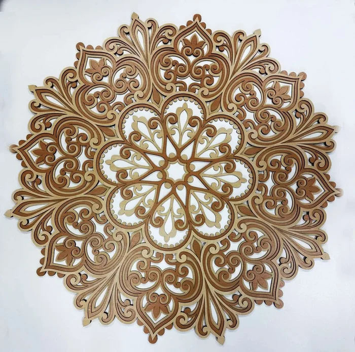 Dřevěná mandala Života 3-vrstvá 95x95 cm Javor-Buk