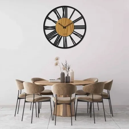 Dřevěné římské hodiny s moderním designem