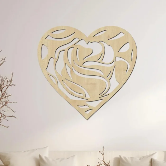 Dřevěné srdce LOVE na zeď