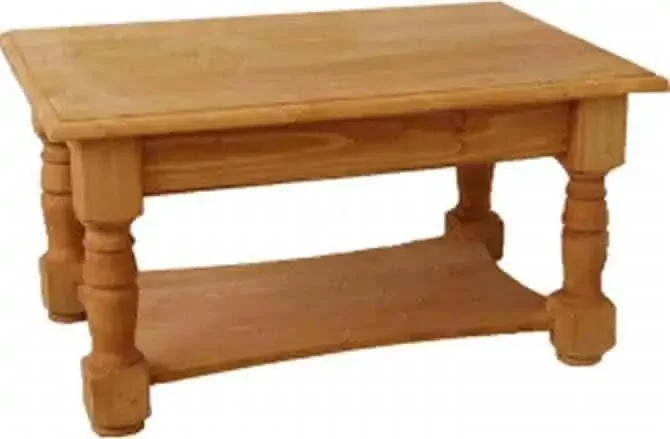 Dřevěný konferenční stolek