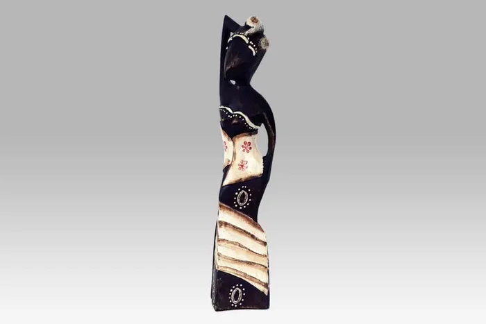 Dřevořezba žena BS-13-115