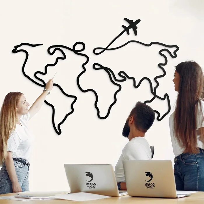 DUBLEZ Minimalistická dřevěná mapa světa na zeď