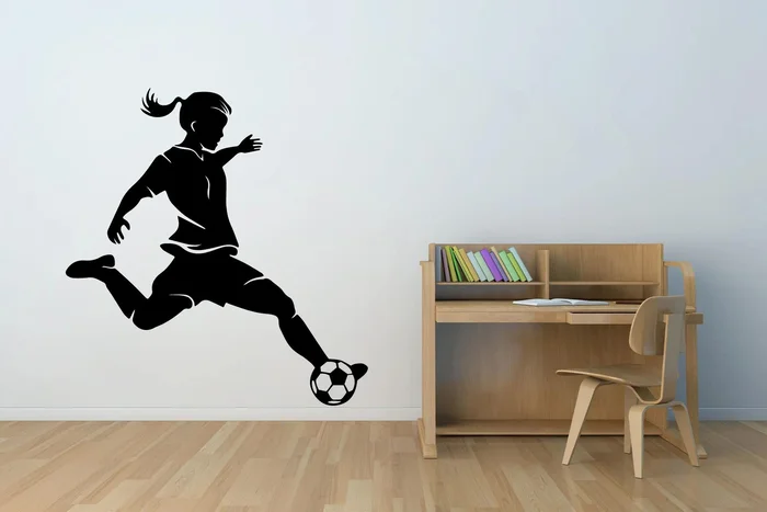 Fotbalistka na zeď 60x63 cm Černá