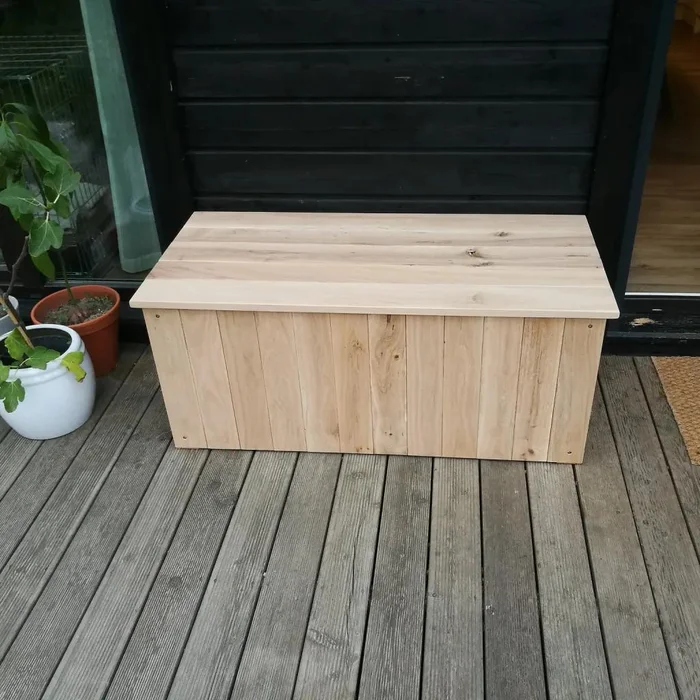 Klasická zahradní truhla na polstry 100x50x47 cm, masaranduba