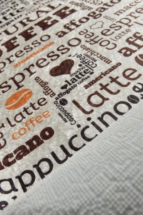 Krémový syntetický koberec 100 × 200 cm s protiskluzovou spodní stranou