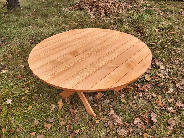 Kulatý borovicový zahradní stůl 120 cm