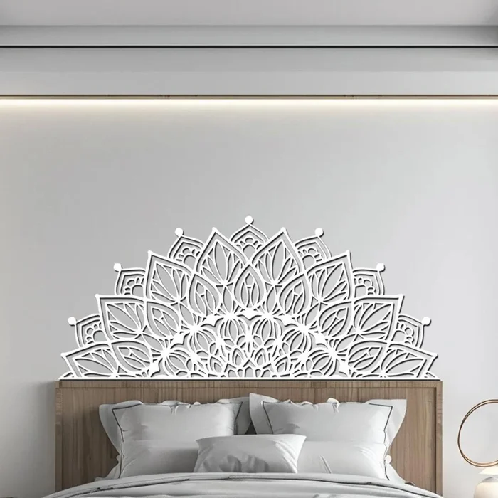 Mandala Bohemia na zeď 90x39 cm - Bílá