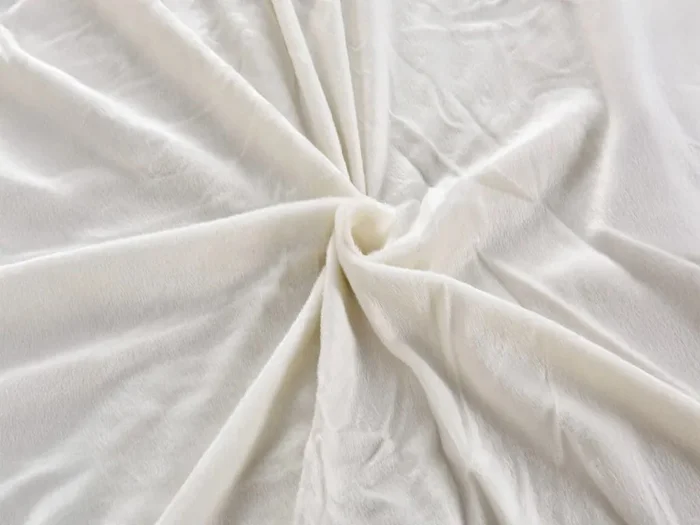 Mikroplyšové prostěradlo NOLVIA 200x220 cm krémové