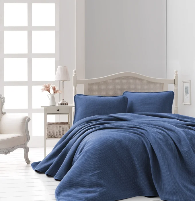 Set NN00548 - přehoz 220 × 240 cm + 2 povlaky 50 × 70 cm