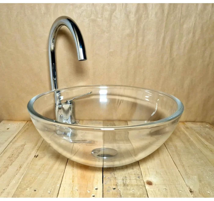 Skleněné designové umyvadlo U 014