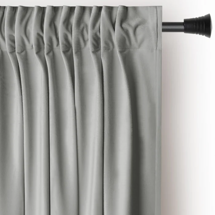 Světle šedý sametový závěs Pleat 140x270 cm