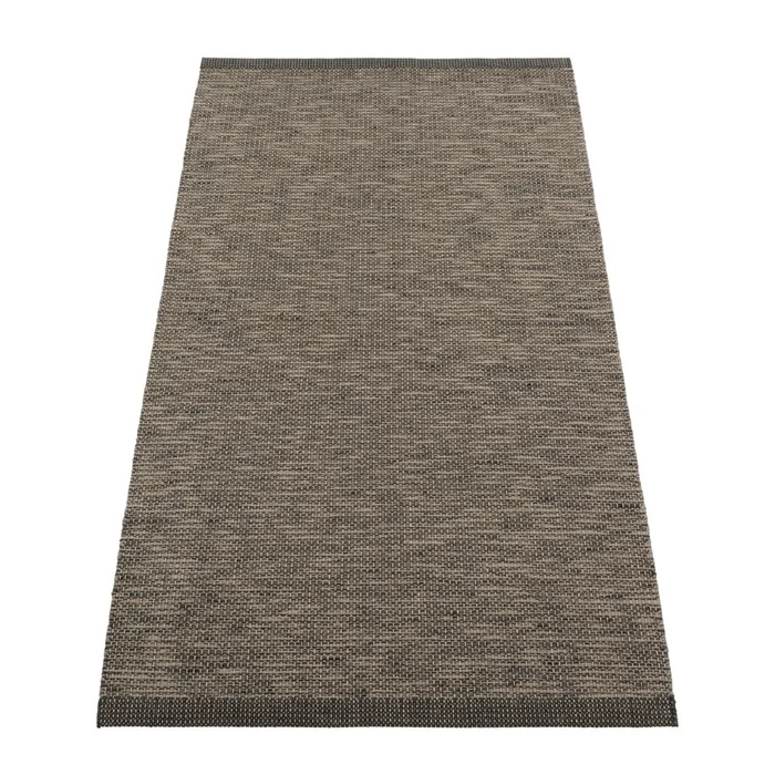 Tmavě hnědý venkovní a vnitřní běhoun 70x150 cm Sam Black Walnut