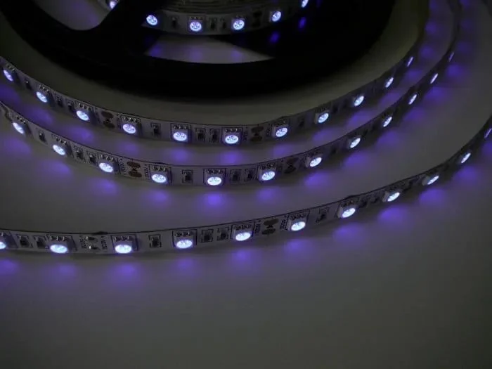 UV LED Páska 14,4W 5m s Originálními UV Diody