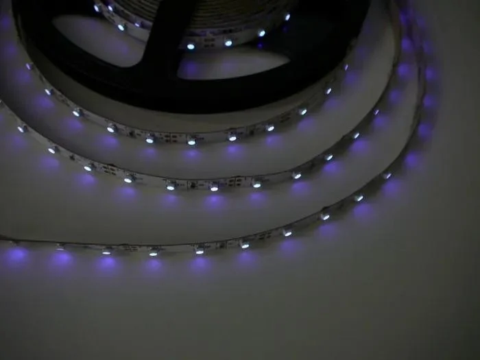 UV LED Pásky 4,8W s Originálními UV Diody
