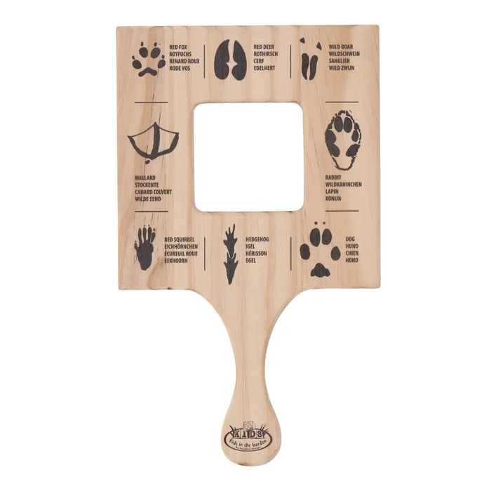 Venkovní hra pro pozorování stop zvířat